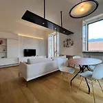 Apartman Oro Apartment,