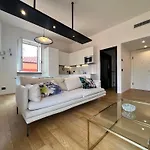 Oro Apartment, Apartman