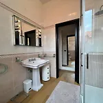 Apartman Oro Apartment, *