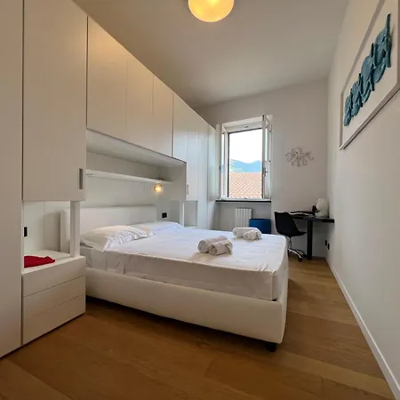 Oro Apartment, 아파트