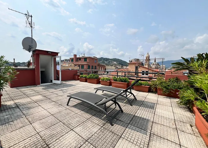Oro Apartment, *